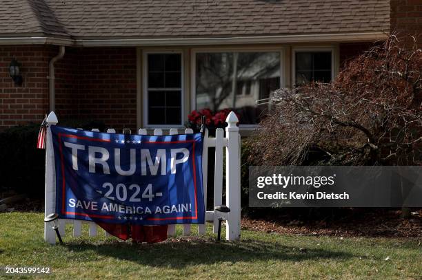 Donald Sign 174 Donald Trump Yard Sign Stock Photos, High-Res Pictures, and Images ...