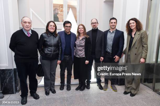 The president of the Film Academy, Fernando Mendez-Leite , the first secretary of the Bureau of Congress, Gerardo Pisarello , filmmaker Almudena...