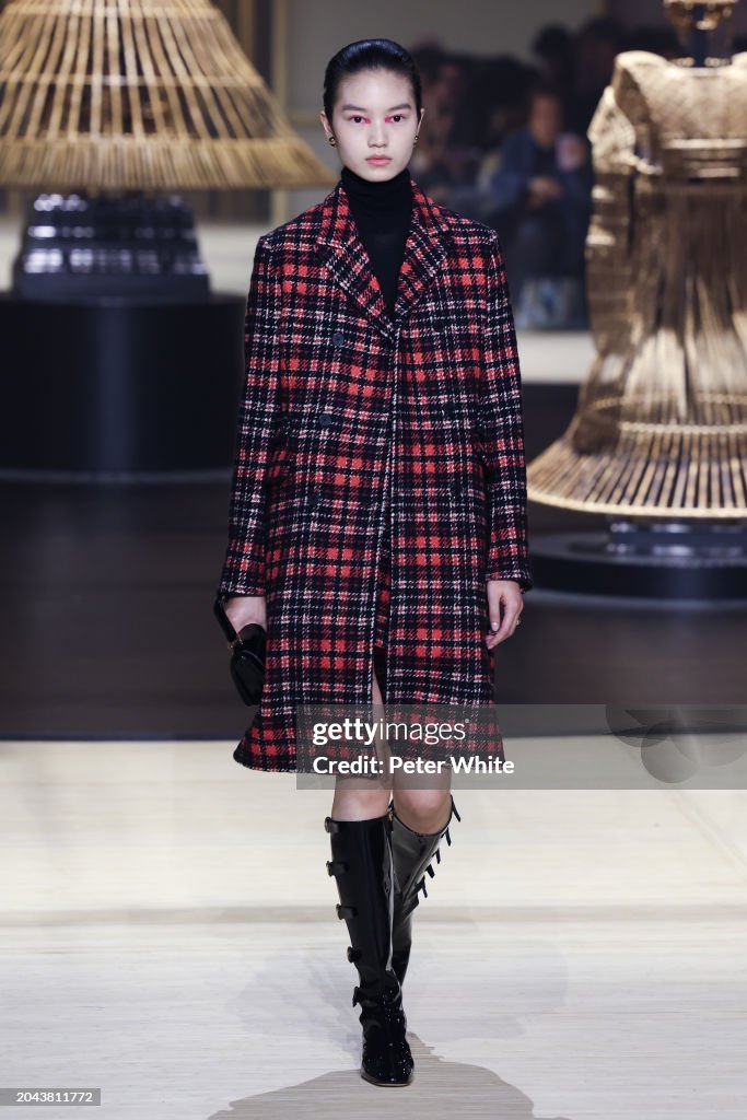 Christian Dior : Runway - Paris Fashion Week - Womenswear Fall/Winter 2024-2025