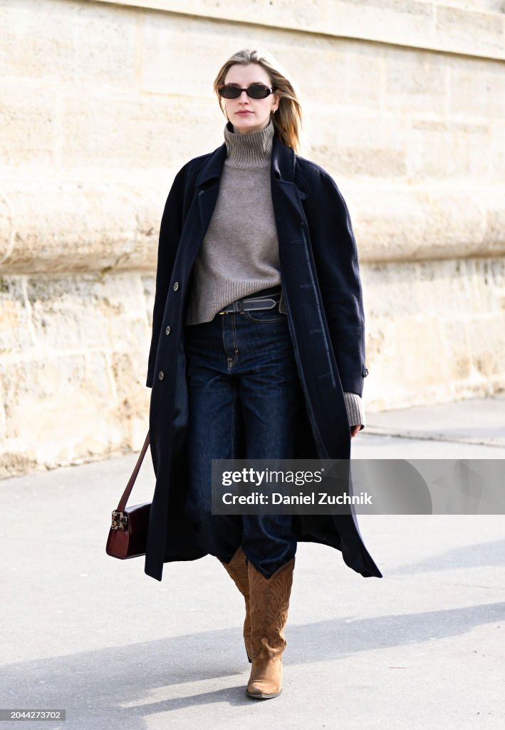 Street Style - Paris Fashion Week - Womenswear Fall/Winter 2024/2025 - Day Two