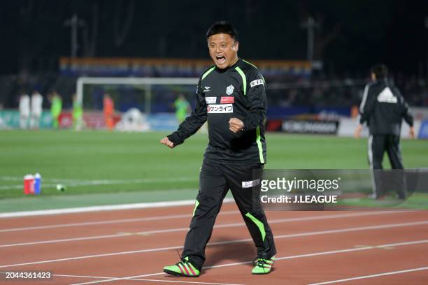 Head coach Cho Kwi-jae of Shonan Bellmare celebrates the team's 2-1 victory in the J.League J1 match between Shonan Bellmare and V-Varen Nagasaki at...