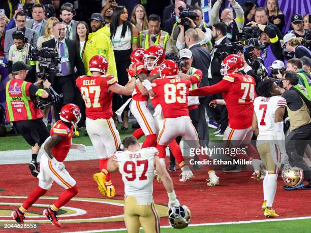 Tight end Travis Kelce, wide receiver Mecole Hardman Jr. #12, quarterback Patrick Mahomes, tight end Noah Gray and offensive tackle Jawaan Taylor of...