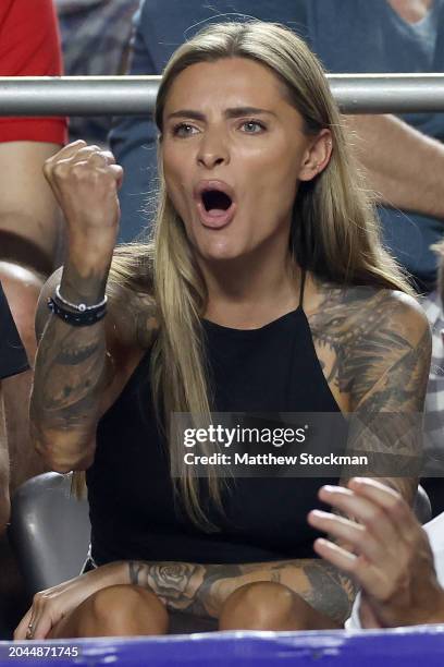 Sophia Thomalla watches Alexander Zverev of Germany play Daniel Altmaier of Germany during Day 2 of the Telcel ATP Mexican Open 2024 at Arena GNP...
