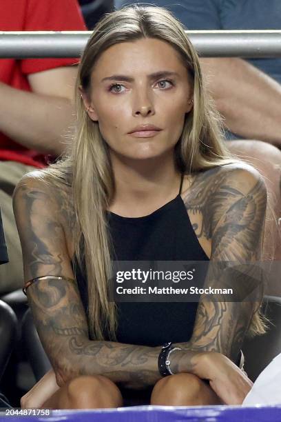 Sophia Thomalla watches Alexander Zverev of Germany play Daniel Altmaier of Germany during Day 2 of the Telcel ATP Mexican Open 2024 at Arena GNP...