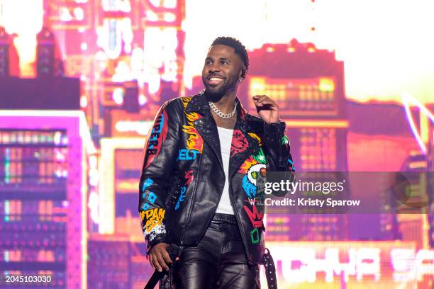 Jason Derulo performs onstage at Zenith de Paris on February 27, 2024 in Paris, France.