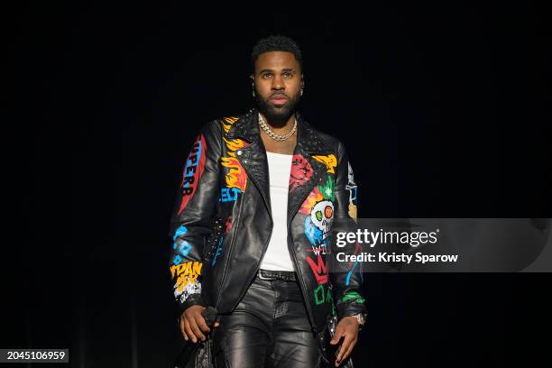 Jason Derulo performs onstage at Zenith de Paris on February 27, 2024 in Paris, France.