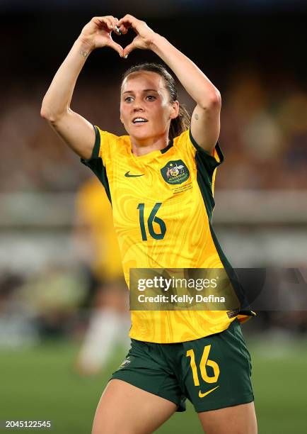 Hayley Rasa 3,465 Hayley Raso Photos & High Res Pictures - Getty Images