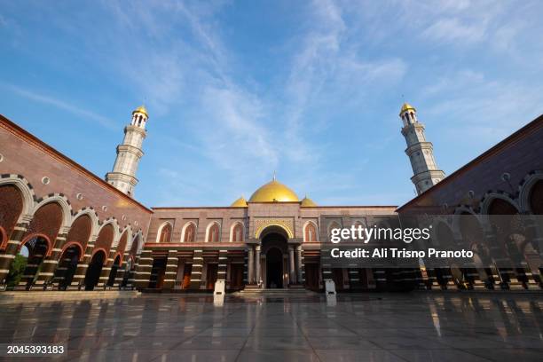 golden dome mosque, indonesia - depok west java stock pictures, royalty-free photos & images