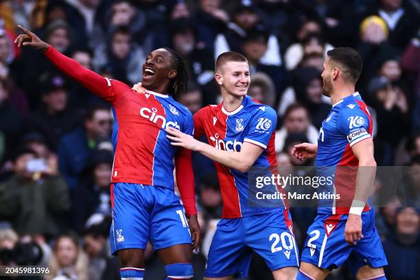 Eberechi Eze of Crystal Palace celebrates scoring the first goal with team mates during the Premier League match between Tottenham Hotspur and...