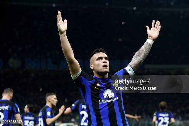 Lautaro Martinez of FC Internazionale celebrates scoring his team's second goal during the Serie A TIM match between FC Internazionale and Atalanta...