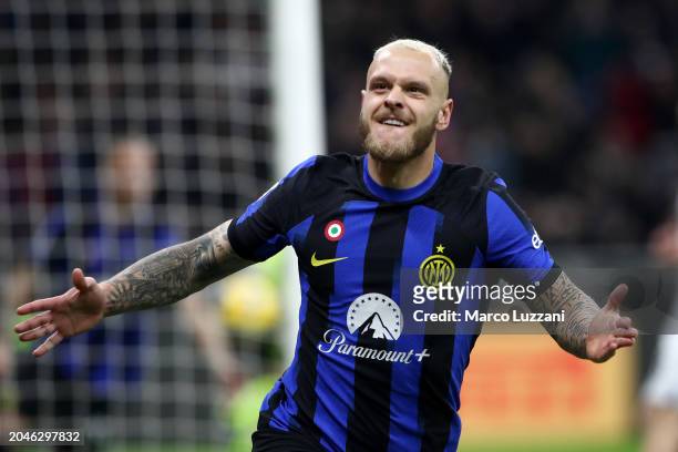 Federico Dimarco of FC Internazionale scores his team's third goal during the Serie A TIM match between FC Internazionale and Atalanta BC Serie A TIM...