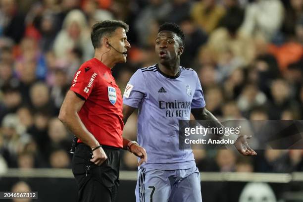 Vinicius Junior left winger of Real Madrid and Brazil protst to referee during the LaLiga EA Sports match between Valencia CF and Real Madrid CF at...