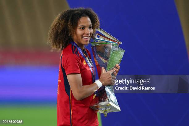 Vicky Lopez of Spain celebrates with the trophy after defeating France during the UEFA Women's Nations League 2024 Final match between Spain and...