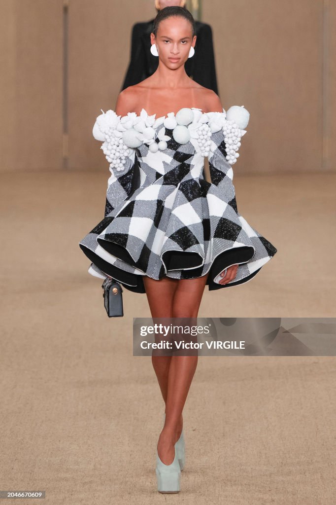 Balmain - Runway - Fall/Winter 2024-2025 Paris Fashion Week