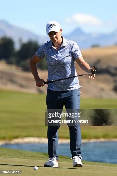 Ash Barty of Australia lines up a putt during day one of the 2024 New Zealand Golf Open at Millbrook Resort on February 29, 2024 in Queenstown, New...