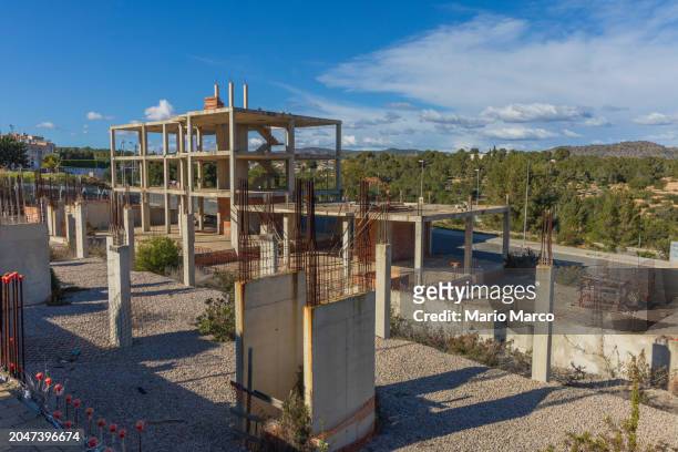 construction work stopped and abandoned - tarragona province stock pictures, royalty-free photos & images