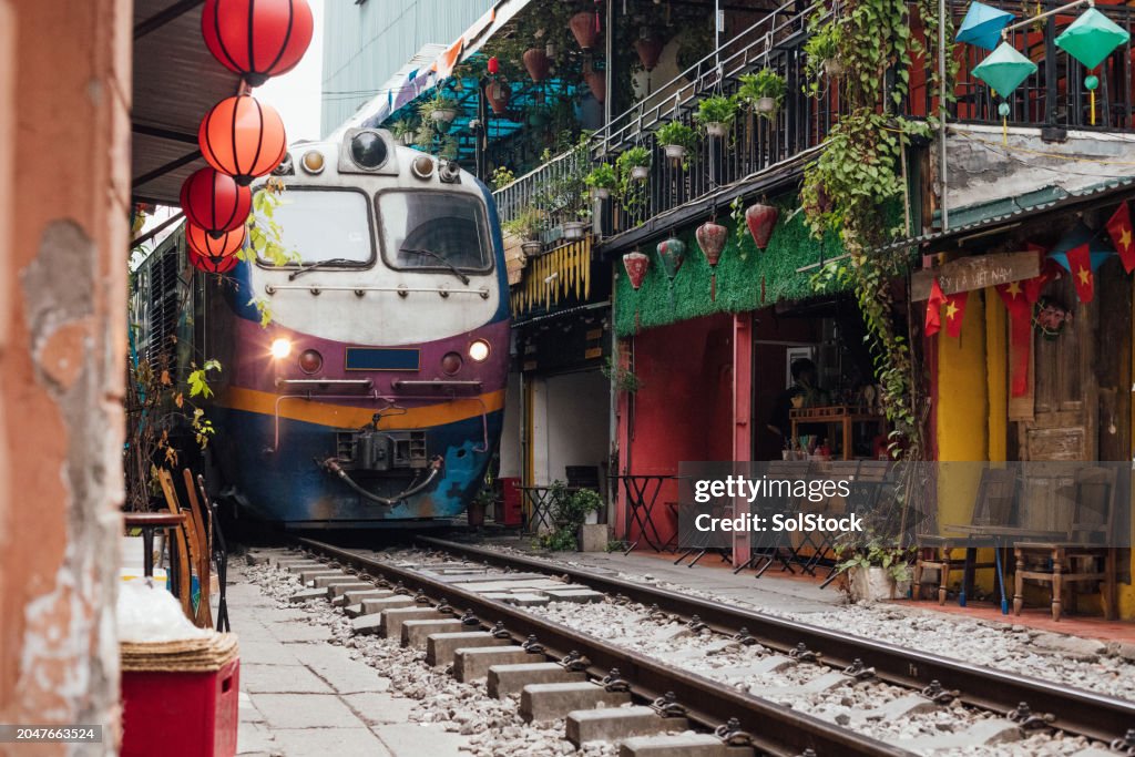 Treinar a rua Hanói Vietnã
