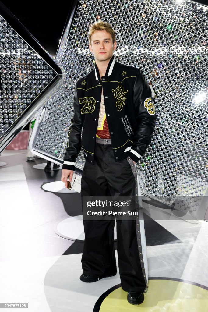 Off-White : Photocall - Paris Fashion Week - Womenswear Fall/Winter 2024-2025