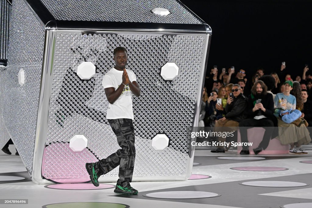 Off-White : Runway - Paris Fashion Week - Womenswear Fall/Winter 2024-2025