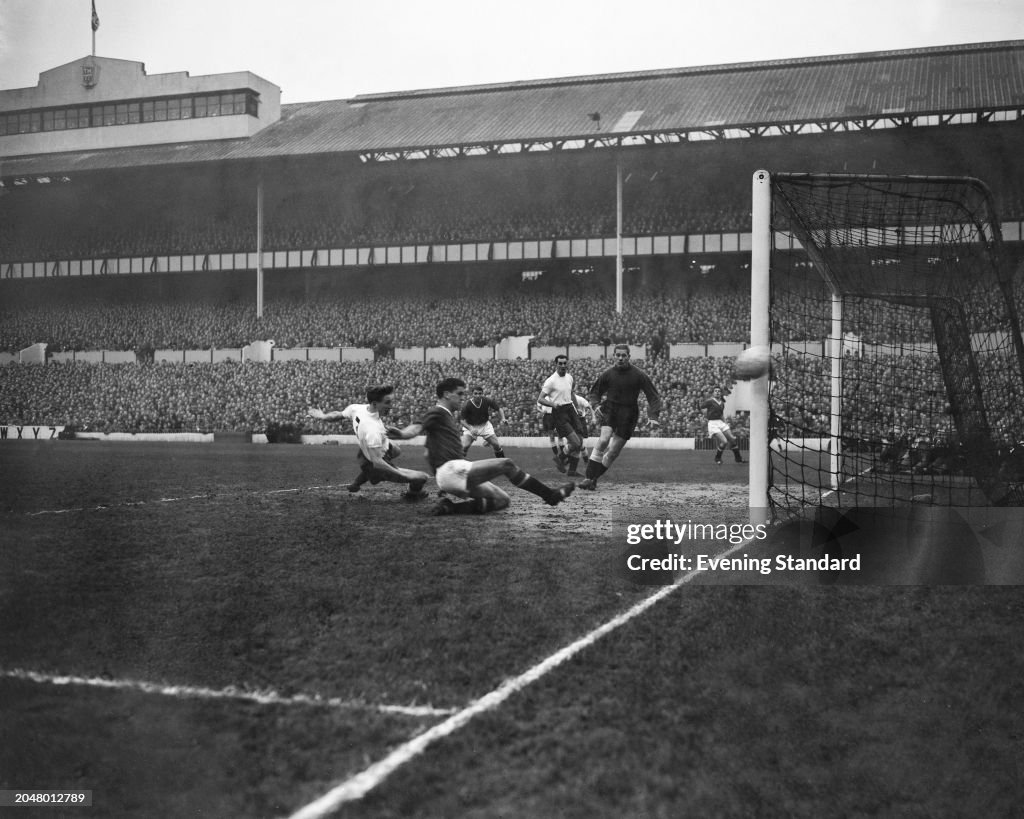 Spurs FC V Manchester United FC, 1956