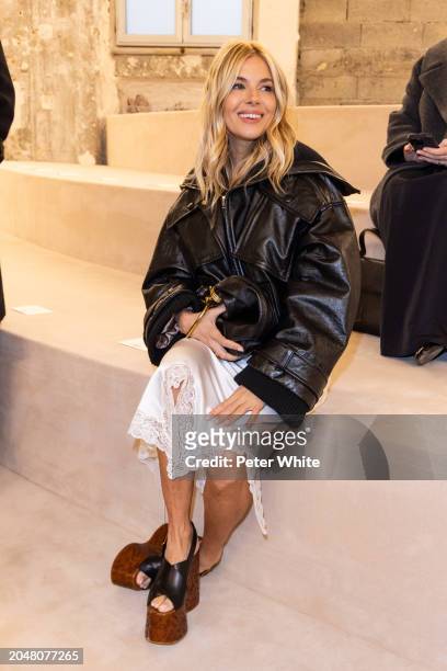 Sienna Miller attends the Chloé Womenswear Fall/Winter 2024-2025 show as part of Paris Fashion Week on February 29, 2024 in Paris, France.