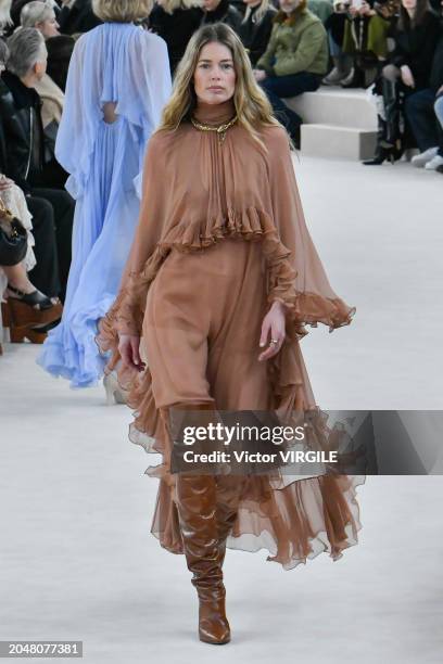 Doutzen Kroes walks the runway during the Chloe Ready to Wear Fall/Winter 2024-2025 fashion show as part of the Paris Fashion Week on February 29,...