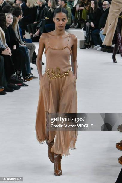 Model walks the runway during the Chloe Ready to Wear Fall/Winter 2024-2025 fashion show as part of the Paris Fashion Week on February 29, 2024 in...