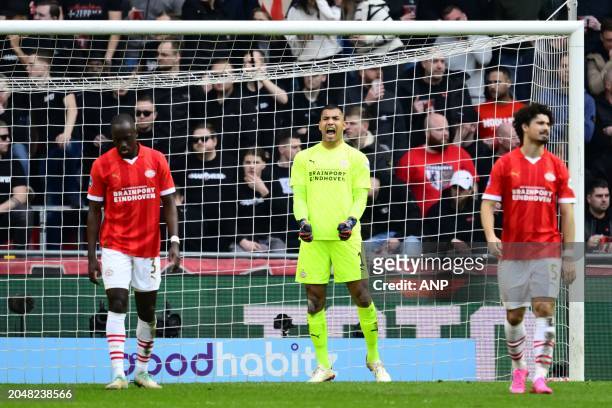 Jordan Teze of PSV Eindhoven, PSV Eindhoven goalkeeper Walter Benitez, Andre Ramalho of PSV Eindhoven disappointment after the 1-2 during the Dutch...