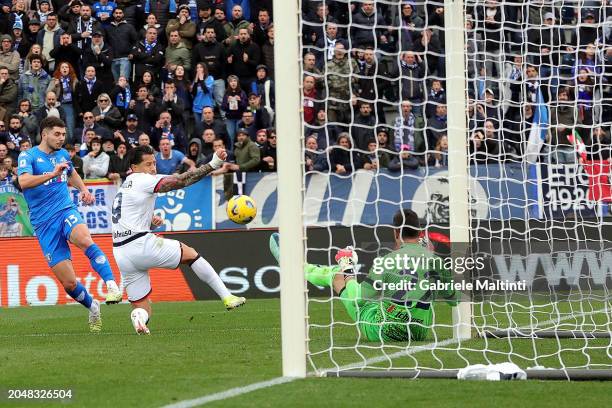 Liberato Giampaolo Cacace of Empoli FC scores a goal disallowed by VAR during the Serie A TIM match between Empoli FC and Cagliari - Serie A TIM at...