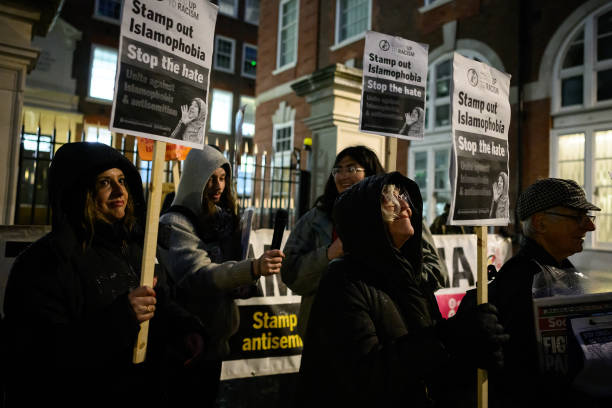 GBR: Stand Up To Racism Leads Anti-Islamophobia Emergency Protests At Conservative Party HQ