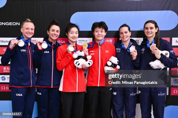 Kassidy Cook and Sarah Bacon of the United States of America, Yani Chang and Yiwen Chen of the People's Republic of China and Anabelle Smith and...