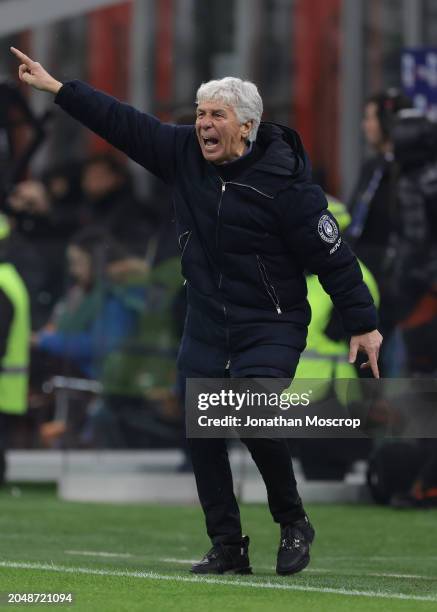 Gian Piero Gasperini Head coach of Atalanta reacts during the Serie A TIM match between AC Milan and Atalanta BC at Stadio Giuseppe Meazza on...