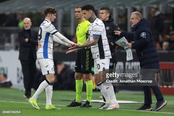 Aleksej Miranchuk of Atalanta is substituted for Gianluca Scamacca during the Serie A TIM match between AC Milan and Atalanta BC at Stadio Giuseppe...
