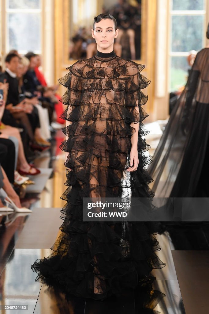 Valentino RTW Fall 2024 - Runway