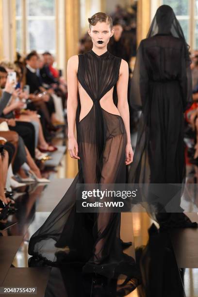 Model on the runway at Valentino RTW Fall 2024 as part of Paris Ready to Wear Fashion Week held at Hôtel de Maisons on March 3, 2024 in Paris, France.