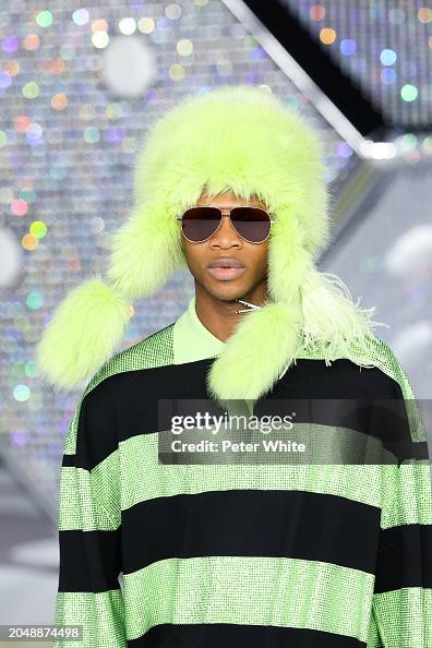 Off-White : Runway - Paris Fashion Week - Womenswear Fall/Winter 2024-2025 Off-White : Runway - Paris Fashion Week - Womenswear Fall/Winter 2024-2025
