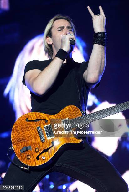 Chad Kroeger of Nickelback performs at Sleep Train Amphitheatre on August 31, 2009 in Wheatland, California.
