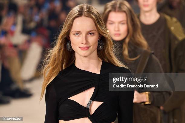 Model walks the runway during the Isabel Marant Womenswear Fall/Winter 2024-2025 show as part of Paris Fashion Week on February 29, 2024 in Paris,...
