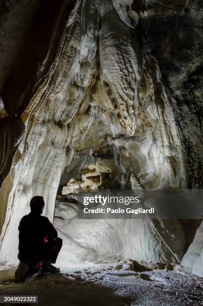 taxing quarries - calcite stock pictures, royalty-free photos & images