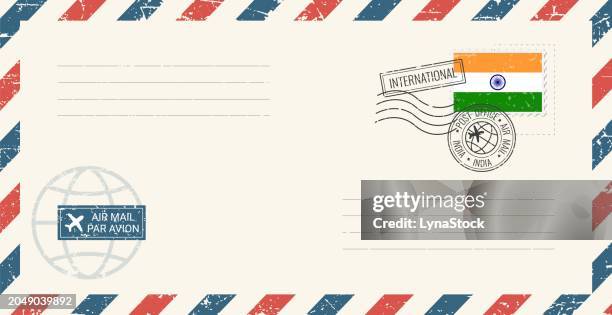 illustrazioni stock, clip art, cartoni animati e icone di tendenza di busta grunge di posta aerea vuota con francobollo dell'india. illustrazione vettoriale di cartoline d'epoca con bandiera nazionale indiana isolata su sfondo bianco. stile retrò. - timbro postale