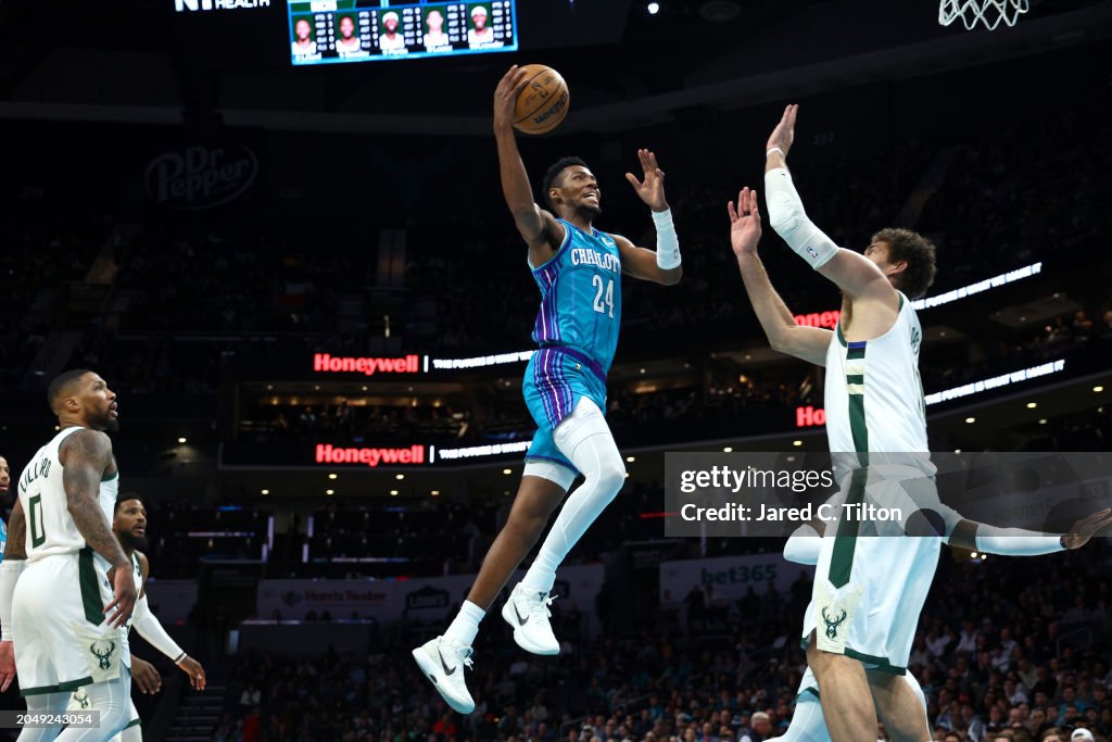 Milwaukee Bucks v Charlotte Hornets