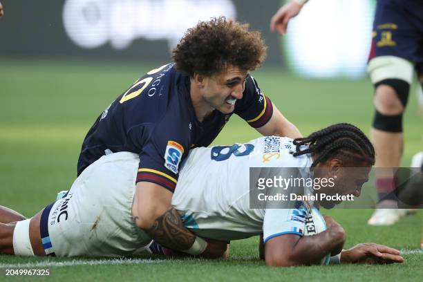 Hoskins Sotutu of the Blues scores a try during the round two Super Rugby Pacific match between Highlanders and Blues at AAMI Park, on March 01 in...