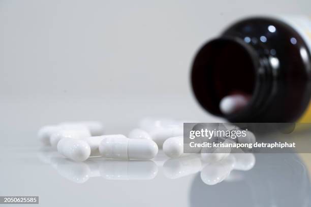 pill,medicine,concept - bottle icon stock pictures, royalty-free photos & images