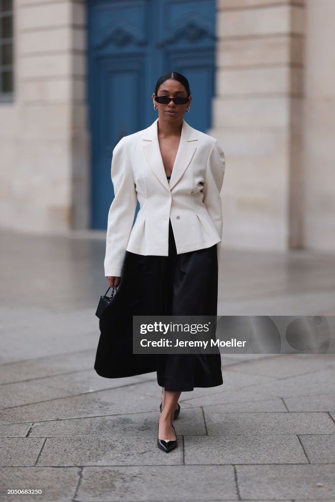 Street Style - Paris Fashion Week - Womenswear Fall/Winter 2024/2025 - Day Four