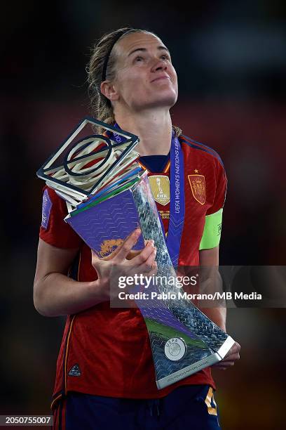 Irene Paredes of Spain holds the trophy after wining the UEFA Nations League Final Match between Spain and France at Estadio La Cartuja on February...