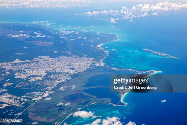 Cancun, Mexico, Yucatan Peninsula, Caribbean Sea, Isla Mujeres aerial view.