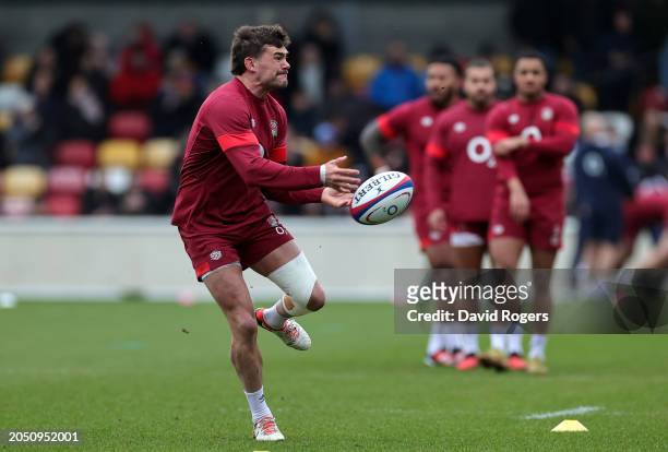 George Furbank passes the ball during the England training session held at the LNER Community Stadium on March 01, 2024 in York, England.