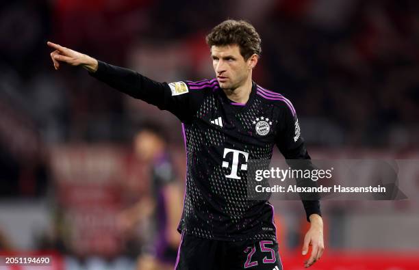 Thomas Mueller of Bayern Munich gestures during the Bundesliga match between Sport-Club Freiburg and FC Bayern München at Europa-Park Stadion on...