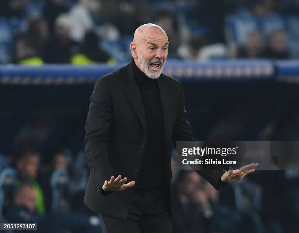 Stefano Pioli head coach of AC Milan gestures during the Serie A TIM match between SS Lazio and AC Milan - Serie A TIM at Stadio Olimpico on March...