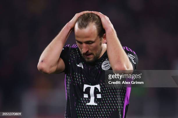Harry Kane of Bayern Munich looks dejected after Bayern Munich draw with SC Freiburg during the Bundesliga match between Sport-Club Freiburg and FC...
